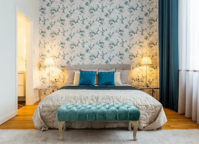 Stylish Avenue Heaven | Pink Flamingo